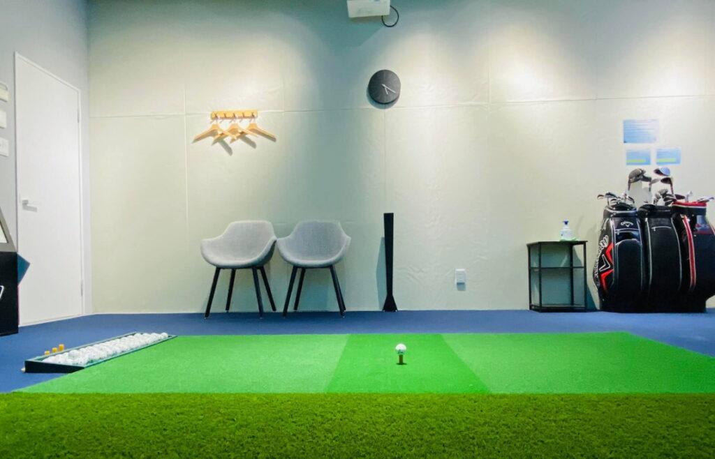 SMART GOLF 西八王子店の個室ブース